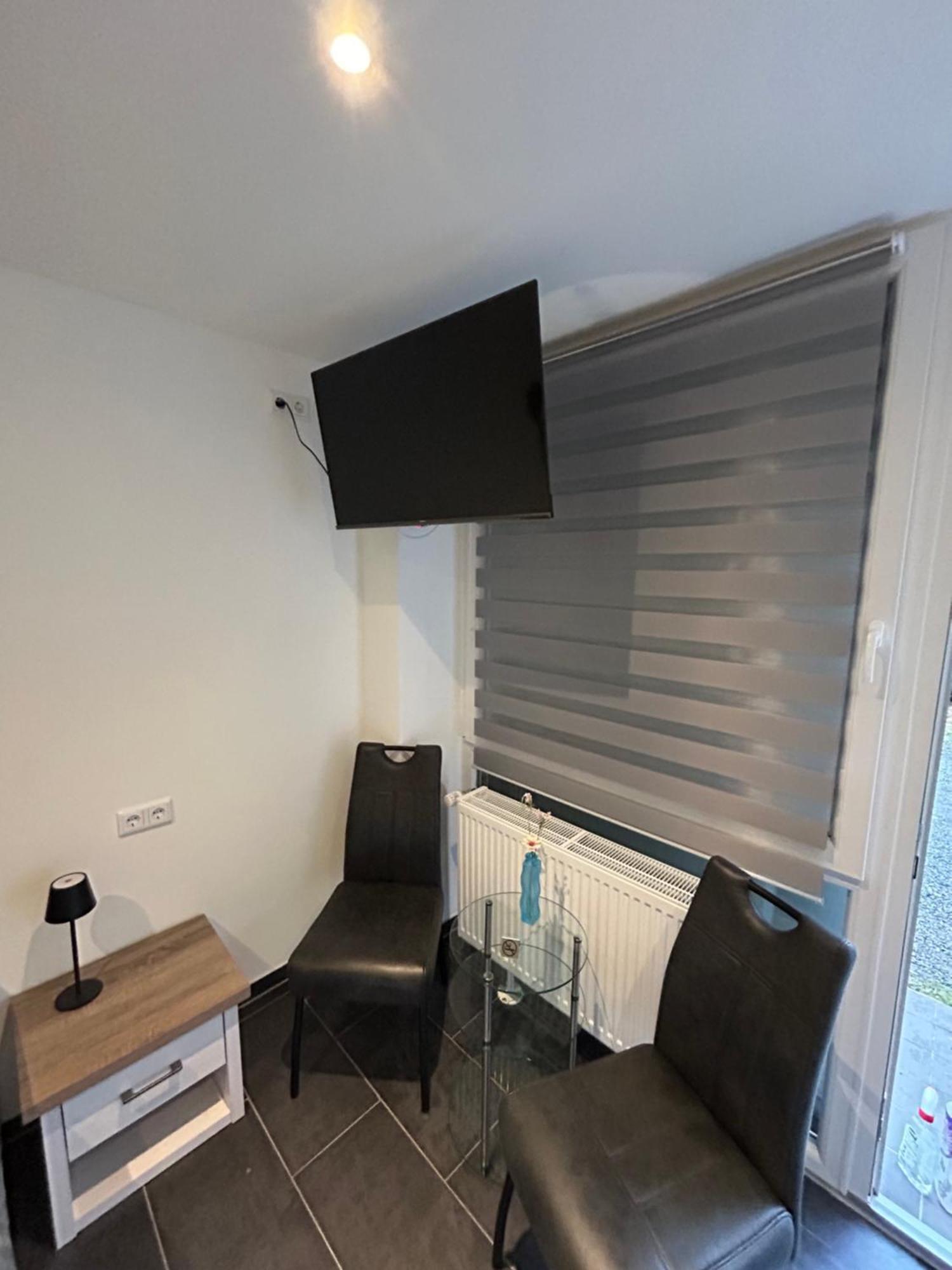 Waldstadt Homes, Ίζερλον Εξωτερικό φωτογραφία