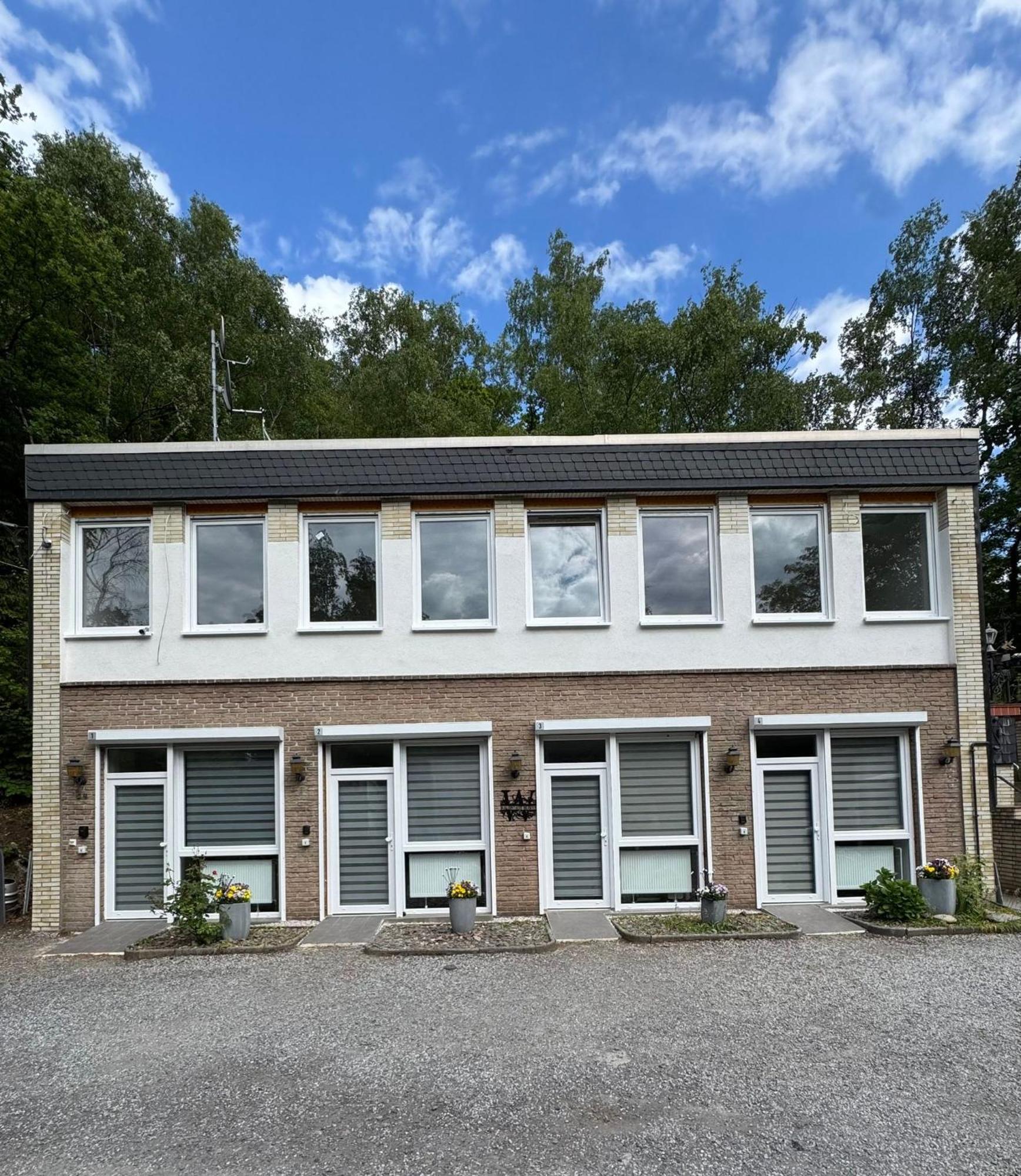 Waldstadt Homes, Ίζερλον Εξωτερικό φωτογραφία